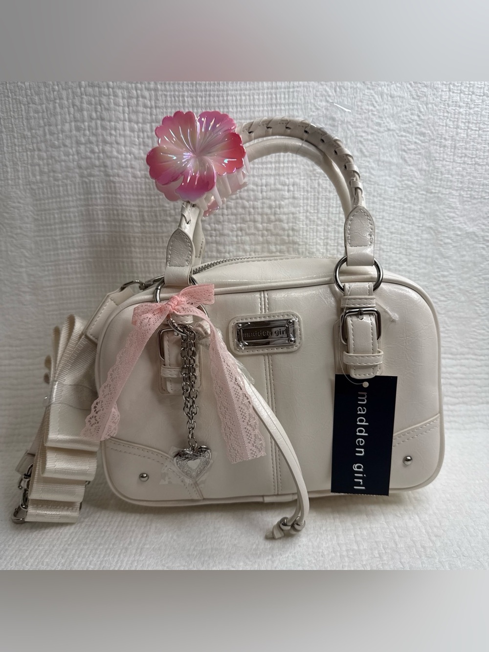 Madden Girl Cream Bowler 🌸